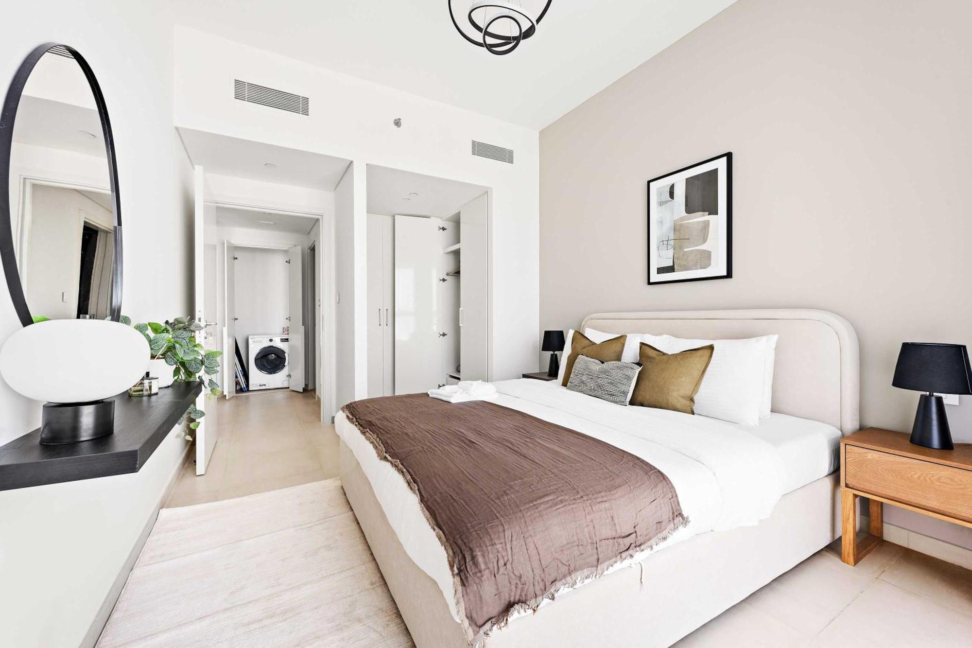Silkhaus High Floor 1bdr With View With Pool & Gym Apartment
